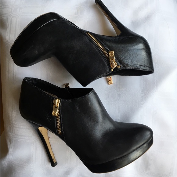 Michael Kors Shoes - Picture 2 of 7